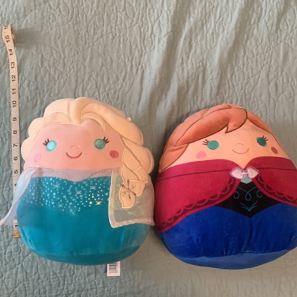 Elsa and Anna Squishmallows - Picture 7 of 8